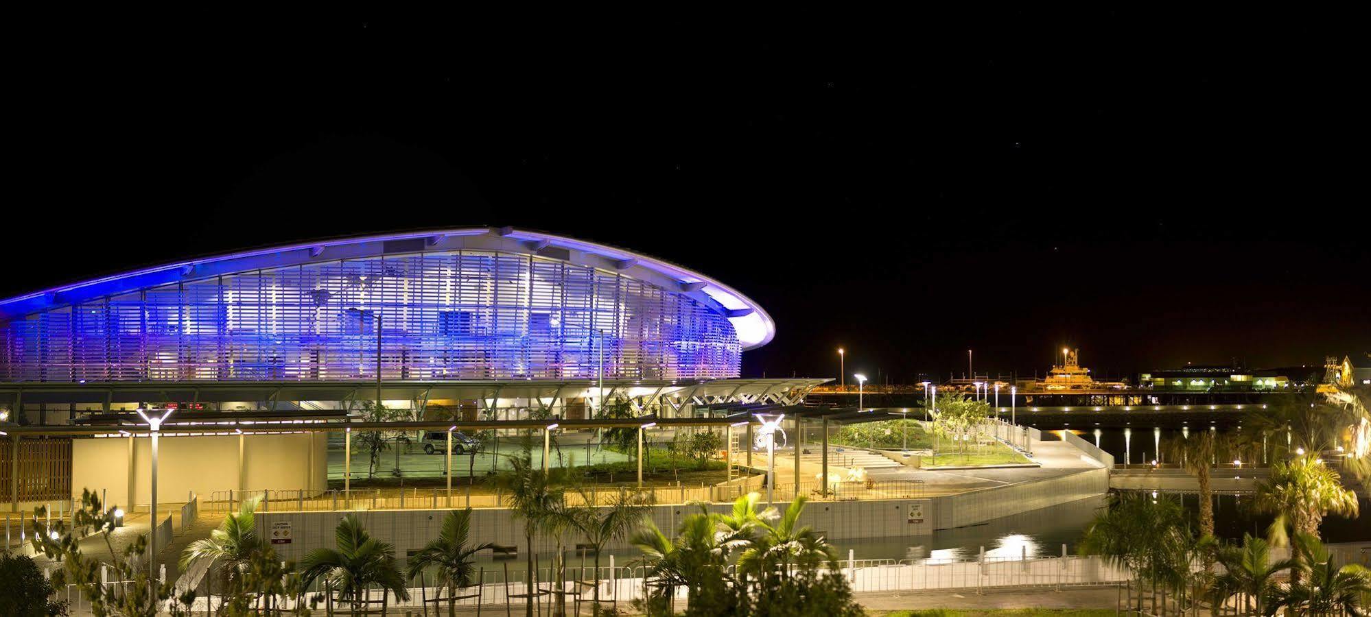 Vibe Waterfront 4*