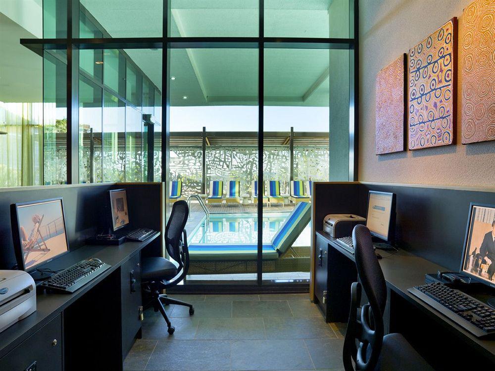 Vibe Waterfront Hotel