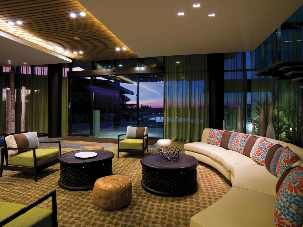 Vibe Waterfront 4*